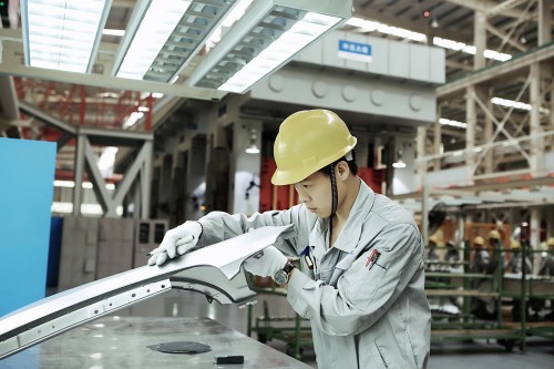 記者探訪漢騰工廠 質量新標桿，漢騰汽車的“秘密法寶”